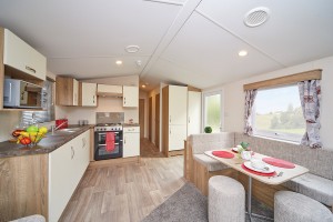 Rosewood-dining-kitchen
