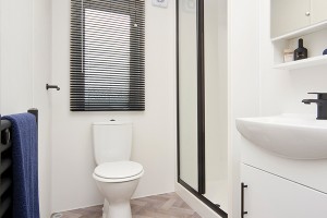 retreat-bathroom